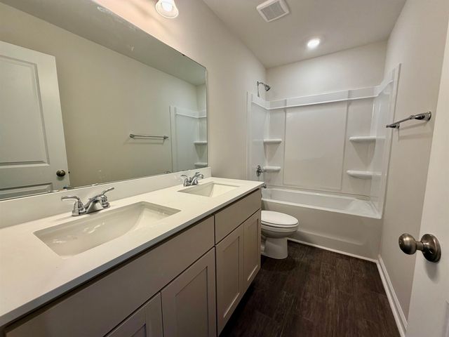 12115 Lansbury Drive, Inman, SC 29349