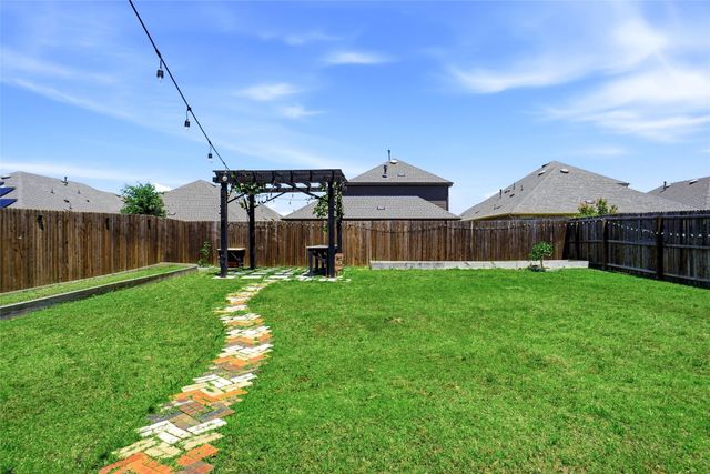 11225 Gold Pan Trail, Aubrey, TX 76227