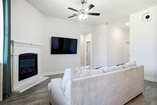 11225 Gold Pan Trail, Aubrey, TX 76227