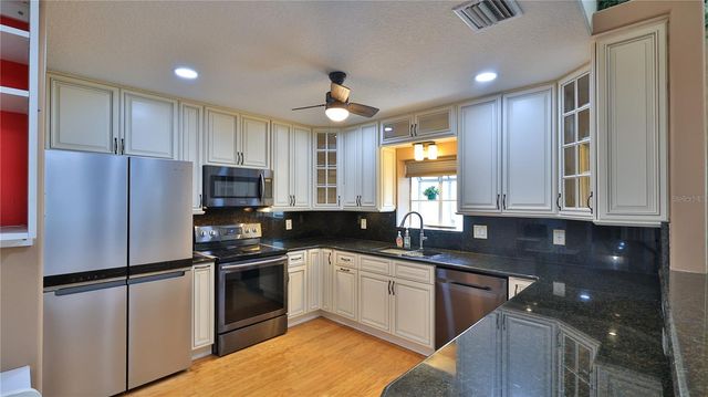 87 CIMMARON DRIVE, Palm Coast, FL 32137