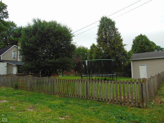 225 S Market Street, Thorntown, IN 46071