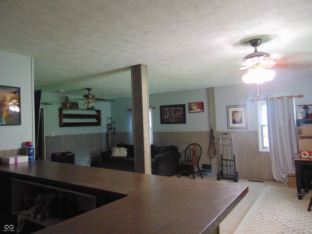 225 S Market Street, Thorntown, IN 46071
