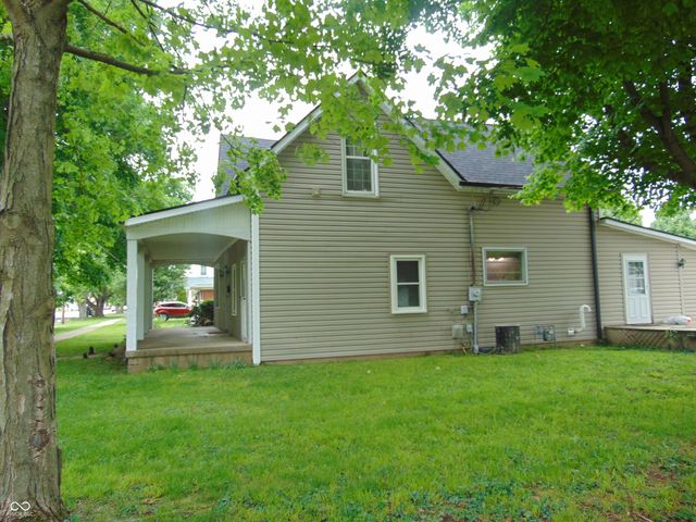 225 S Market Street, Thorntown, IN 46071