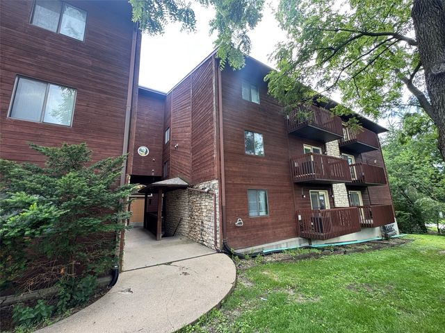 25 Lincoln Avenue 13, Iowa City, IA 52246