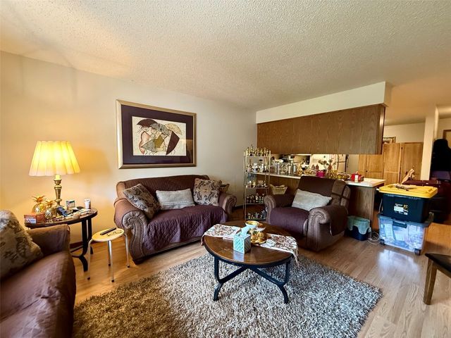 25 Lincoln Avenue 13, Iowa City, IA 52246