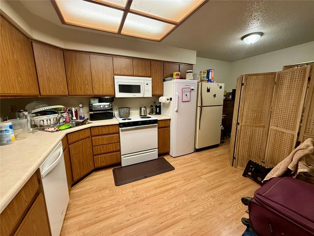 25 Lincoln Avenue 13, Iowa City, IA 52246