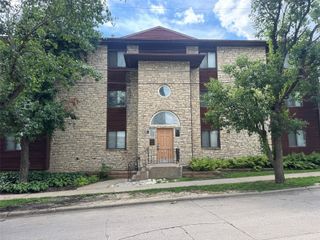 25 Lincoln Avenue 13, Iowa City, IA 52246