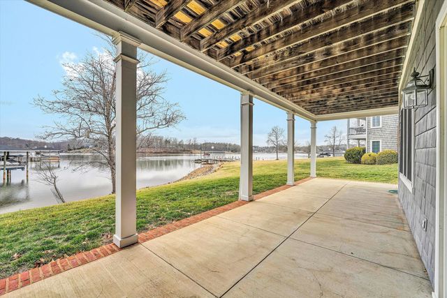 115 Sconset DR, Penhook, VA 24137