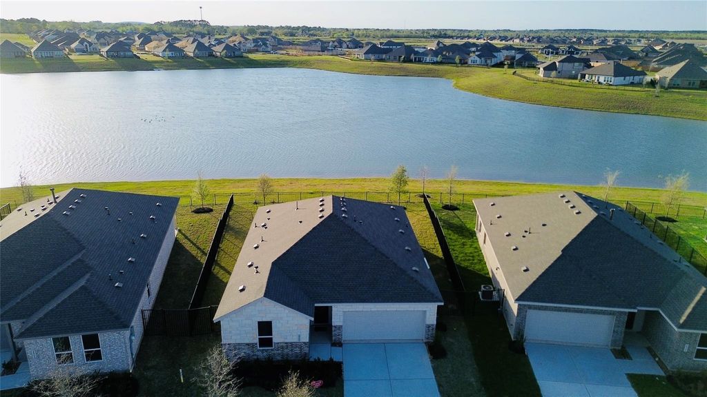 2517 Lago Costa Drive, Texas City, TX 77568