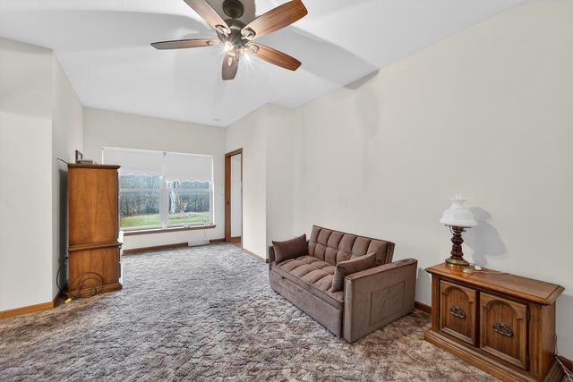 4812 S 39th STREET, Greenfield, WI 53221