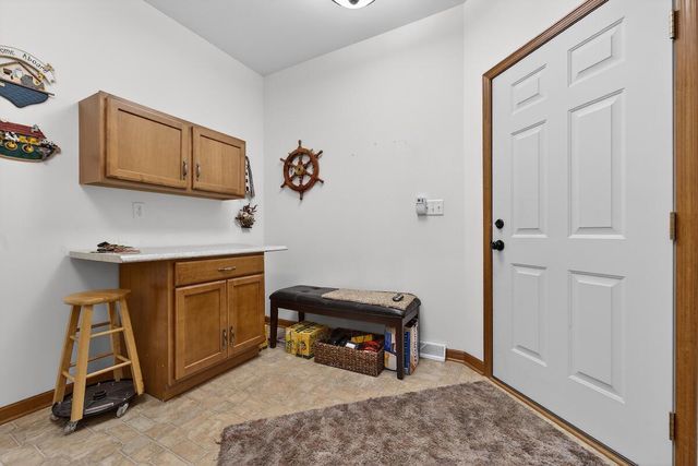 4812 S 39th STREET, Greenfield, WI 53221