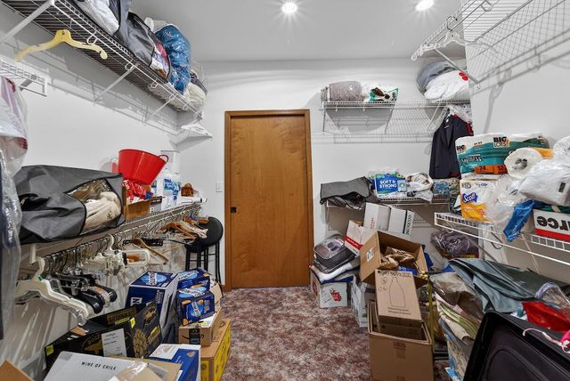 4812 S 39th STREET, Greenfield, WI 53221