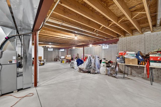 4812 S 39th STREET, Greenfield, WI 53221