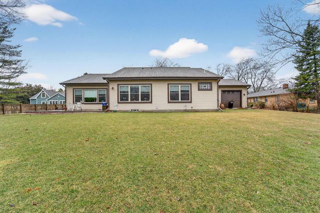 4812 S 39th STREET, Greenfield, WI 53221