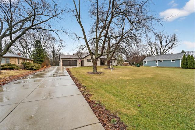 4812 S 39th STREET, Greenfield, WI 53221