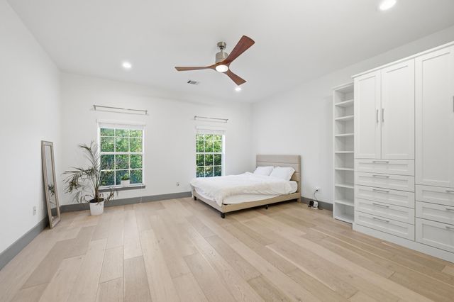 10011 Brightling LN, Austin, TX 78750