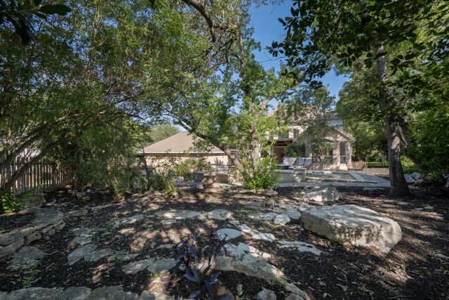 10011 Brightling LN, Austin, TX 78750