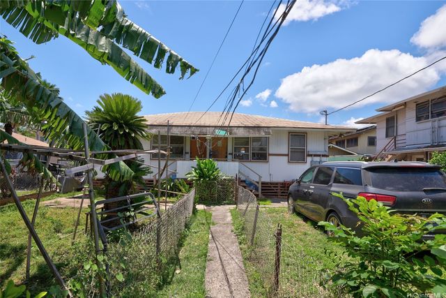 98-163 Kaluamoi Place, Pearl City, HI 96782