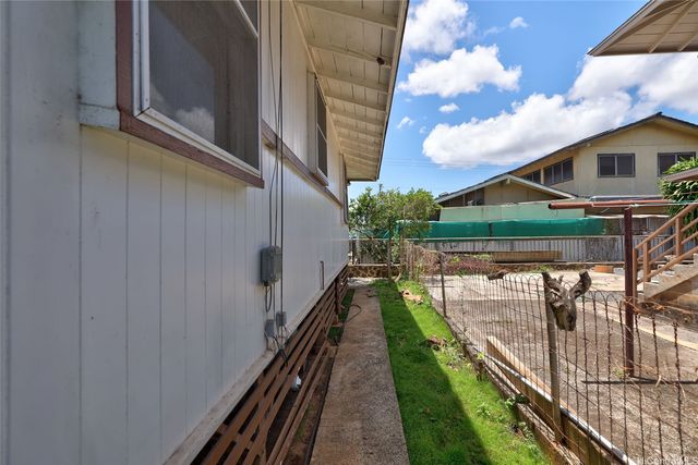 98-163 Kaluamoi Place, Pearl City, HI 96782