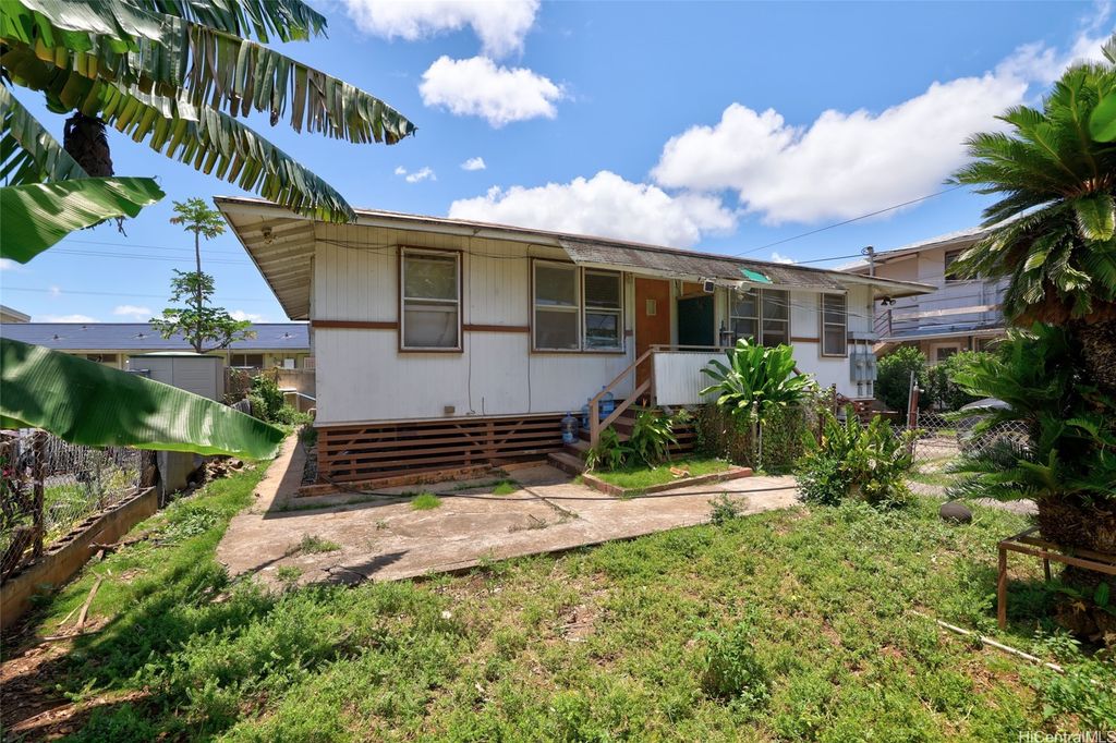 98-163 Kaluamoi Place, Pearl City, HI 96782