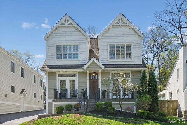 34 Burroughs Lane, St Louis, MO 63124
