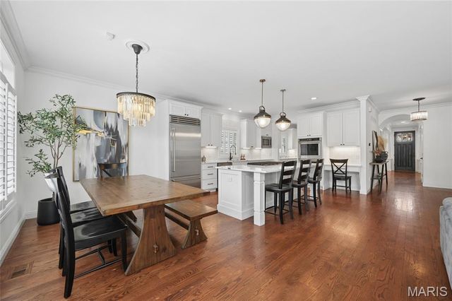 34 Burroughs Lane, St Louis, MO 63124