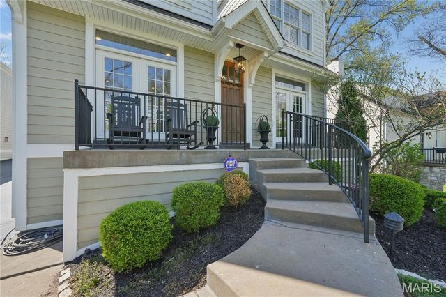 34 Burroughs Lane, St Louis, MO 63124