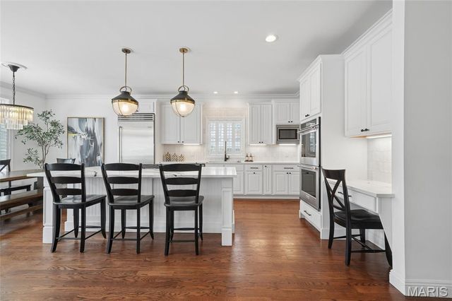 34 Burroughs Lane, St Louis, MO 63124