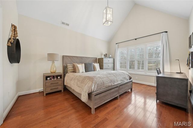 34 Burroughs Lane, St Louis, MO 63124
