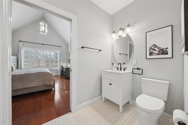 34 Burroughs Lane, St Louis, MO 63124