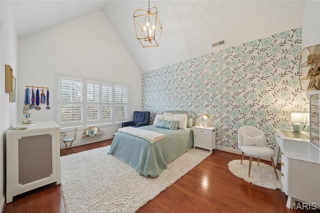 34 Burroughs Lane, St Louis, MO 63124