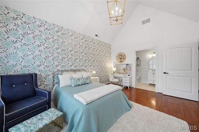 34 Burroughs Lane, St Louis, MO 63124