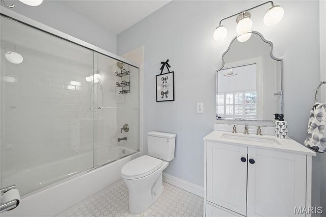 34 Burroughs Lane, St Louis, MO 63124