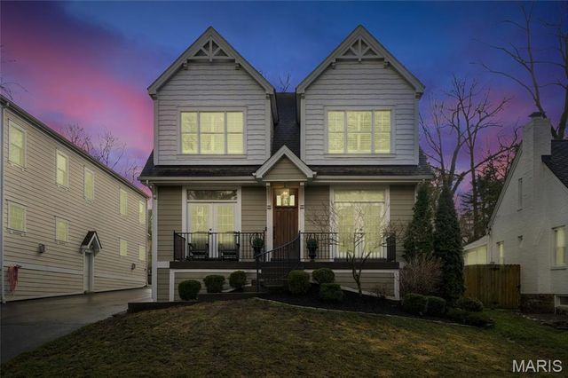 34 Burroughs Lane, St Louis, MO 63124