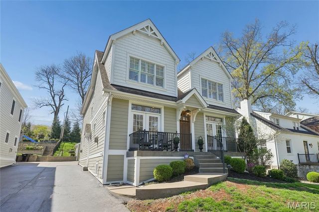 34 Burroughs Lane, St Louis, MO 63124