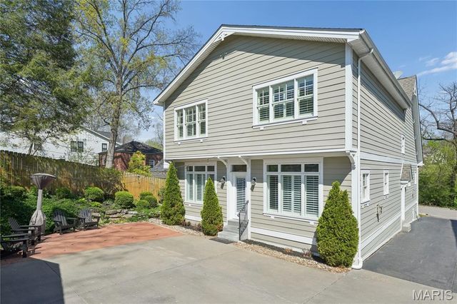 34 Burroughs Lane, St Louis, MO 63124