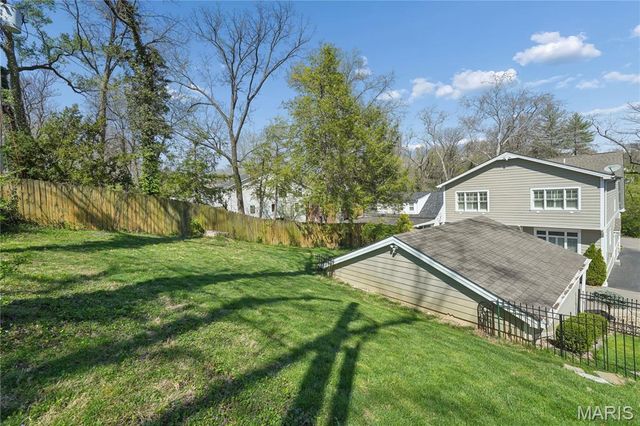 34 Burroughs Lane, St Louis, MO 63124