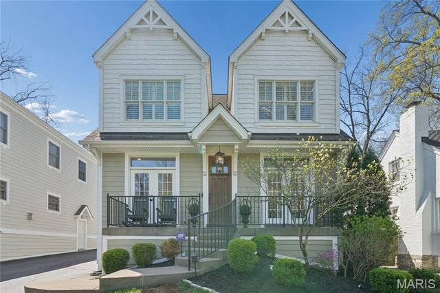 34 Burroughs Lane, St Louis, MO 63124