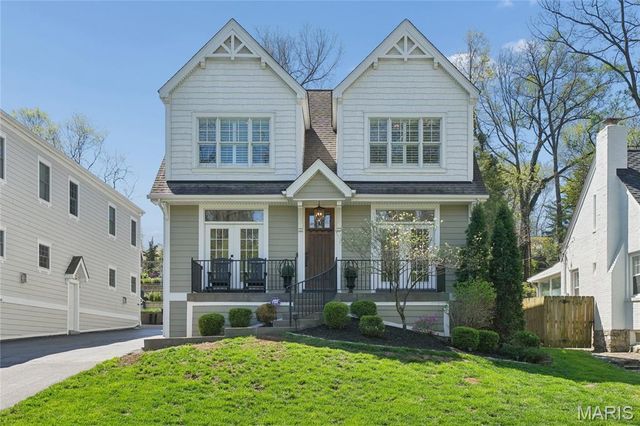 34 Burroughs Lane, St Louis, MO 63124