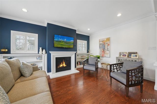 34 Burroughs Lane, St Louis, MO 63124