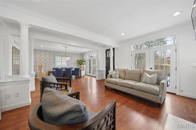 34 Burroughs Lane, St Louis, MO 63124