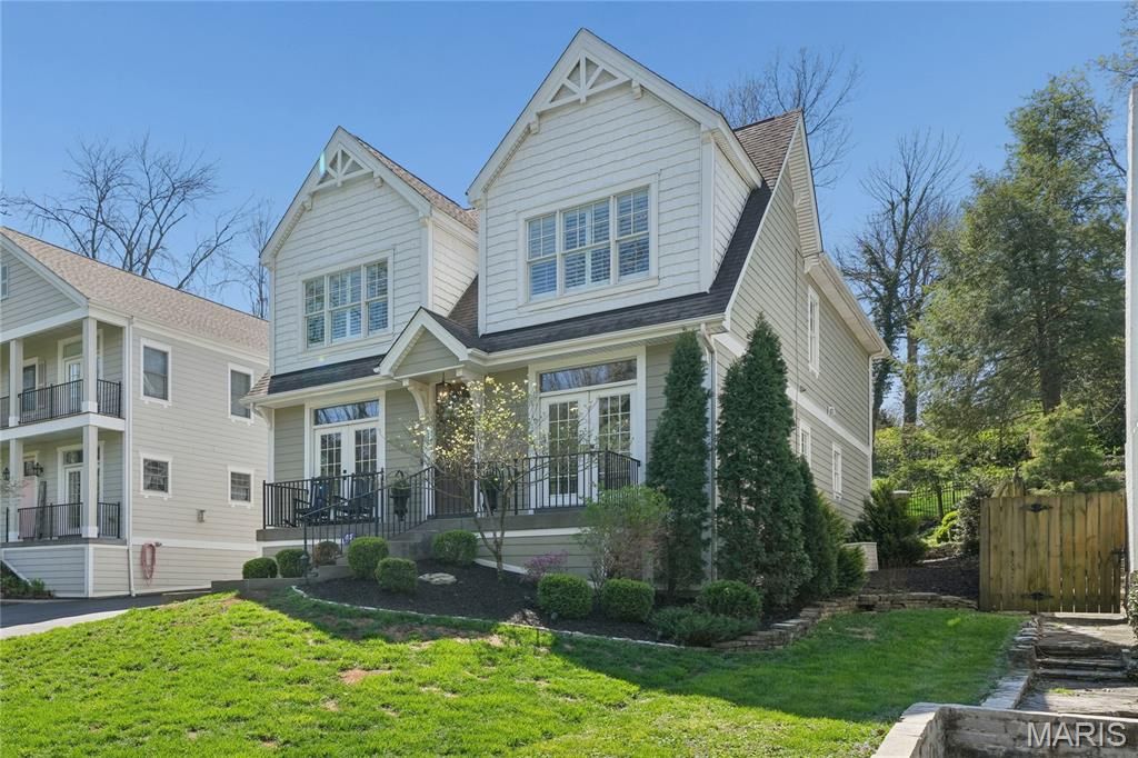 34 Burroughs Lane, St Louis, MO 63124