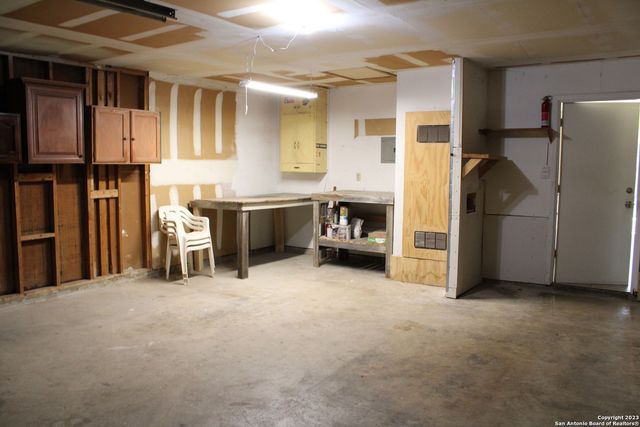 7114 SPRING MORNING ST, San Antonio, TX 78249