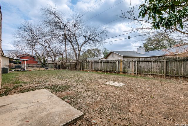 7114 SPRING MORNING ST, San Antonio, TX 78249