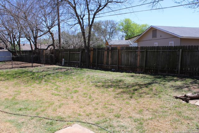 7114 SPRING MORNING ST, San Antonio, TX 78249