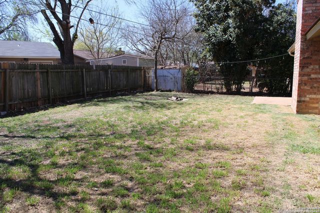 7114 SPRING MORNING ST, San Antonio, TX 78249