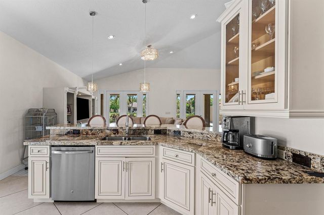4916 Gateway Gardens Drive, Boynton Beach, FL 33436