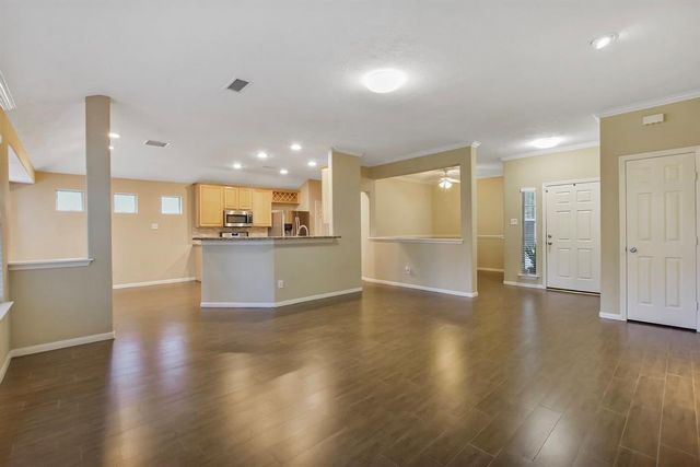 74 S Wynnoak Circle, The Woodlands, TX 77382