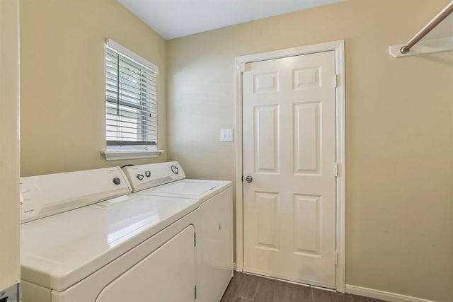 74 S Wynnoak Circle, The Woodlands, TX 77382