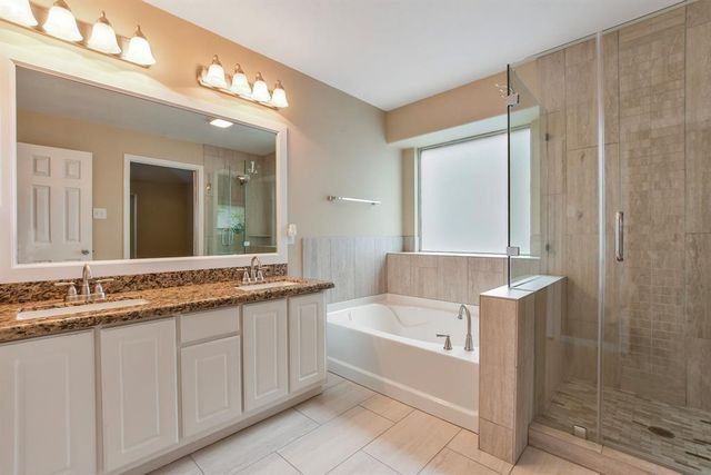 74 S Wynnoak Circle, The Woodlands, TX 77382